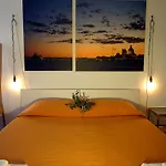 Lively Castello Comfort Room Private Bath & Privacy